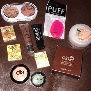 Make up bundle